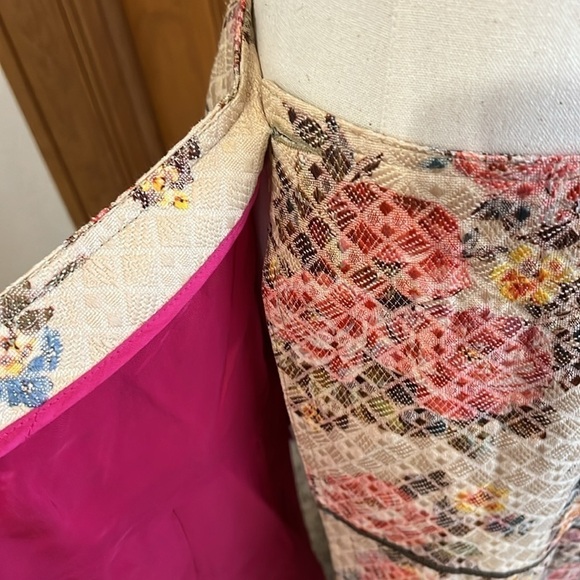 Like New Oiliy Brocade Wrap Skirt (Button and aside Tie) Size 34 Pleated - Picture 7 of 13